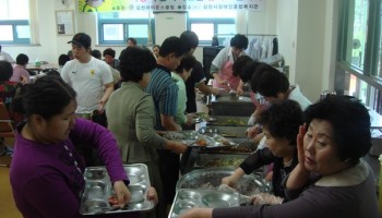 2009-05-08 김천라이온스클럽 무료급식 실시 이미지