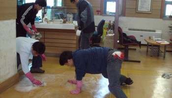 2009-03-28 김천시청 체육진흥과 김천시장애인종합복지관에서 봉사활동 이미지