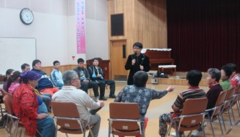 즐겁고 신나는 웃음치료 개강 이미지