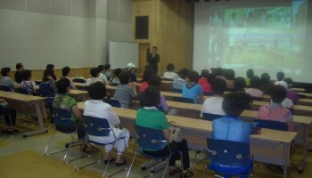 2005-7-22 김천시종합사회복지관 자원봉사단 관람 이미지